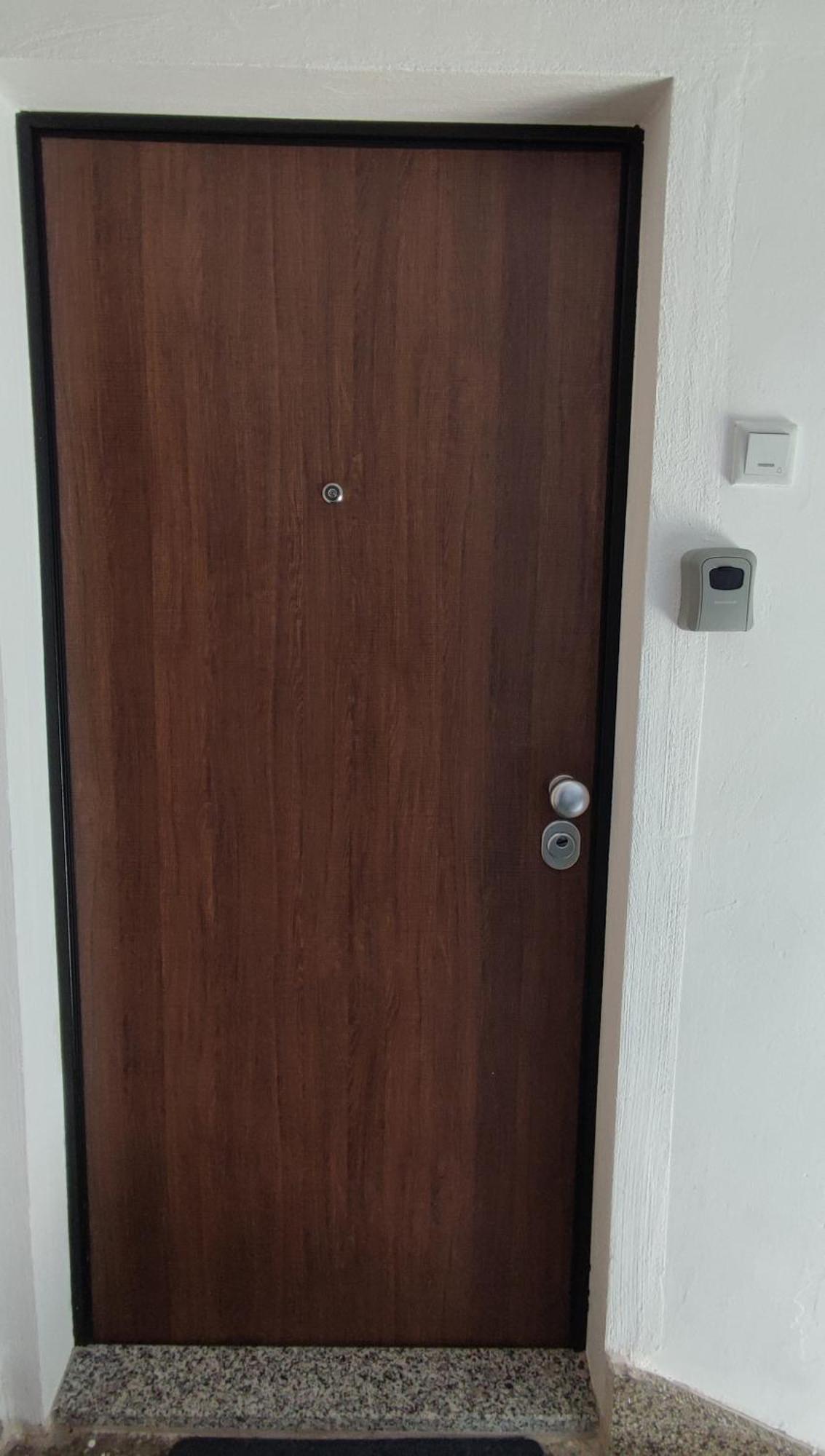 Cozy, Nice & Quiet Apartment Lucky Sarajevo - Free Public Parking المظهر الخارجي الصورة
